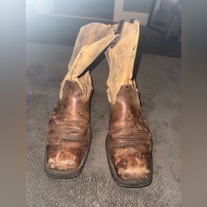 Ariat boots 11D good condition plenty of life left.
